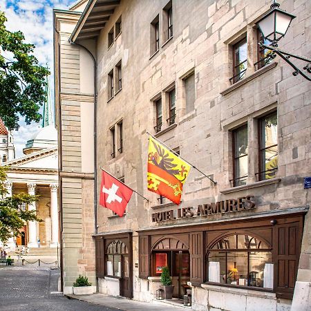 Hotel Les Armures Cenevre Dış mekan fotoğraf The flag of the Swiss canton of Basel-Stadt (left) and the flag of the Swiss Confederation (right)