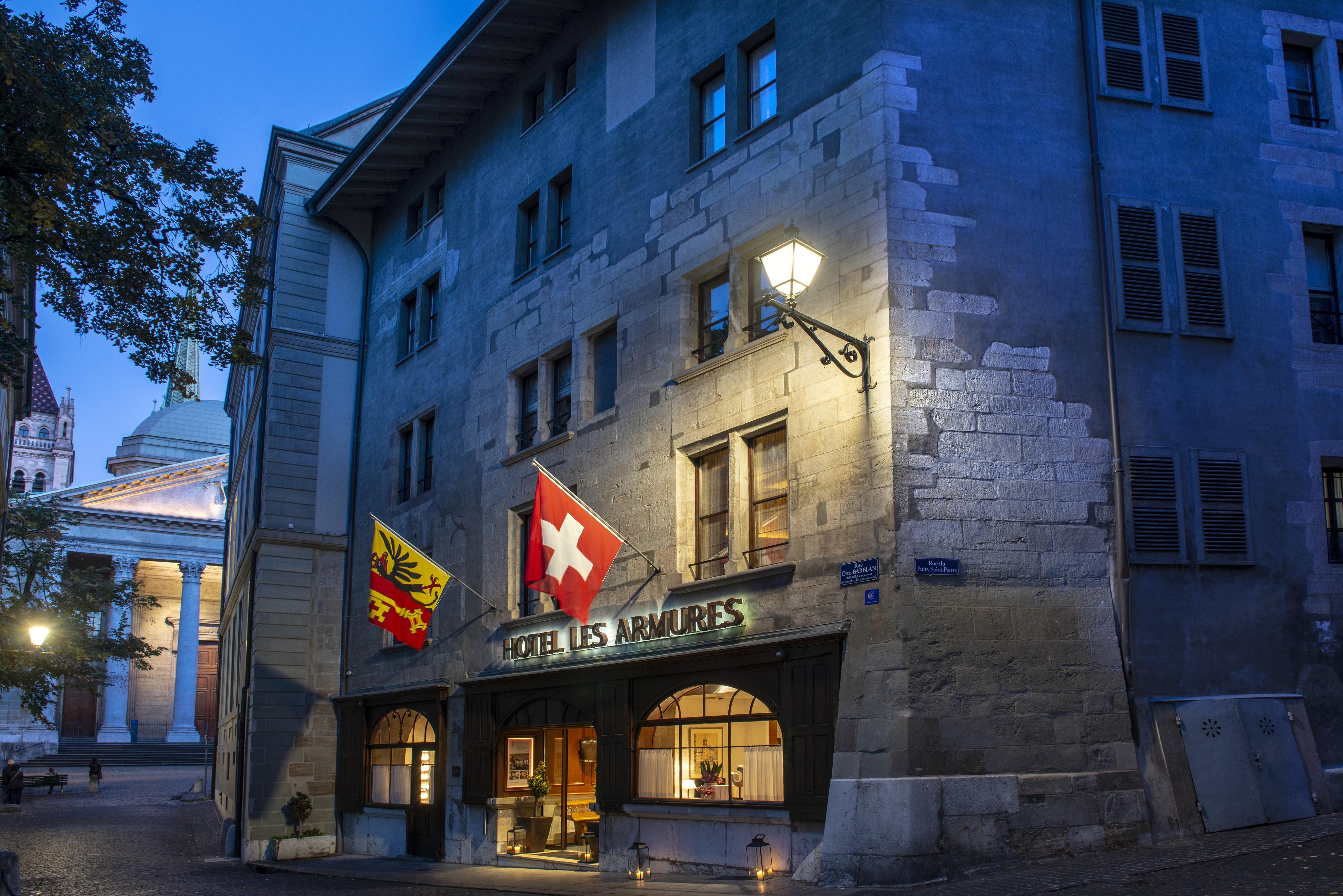 Hotel Les Armures Cenevre Dış mekan fotoğraf Hôtel de l'Ours Blanc