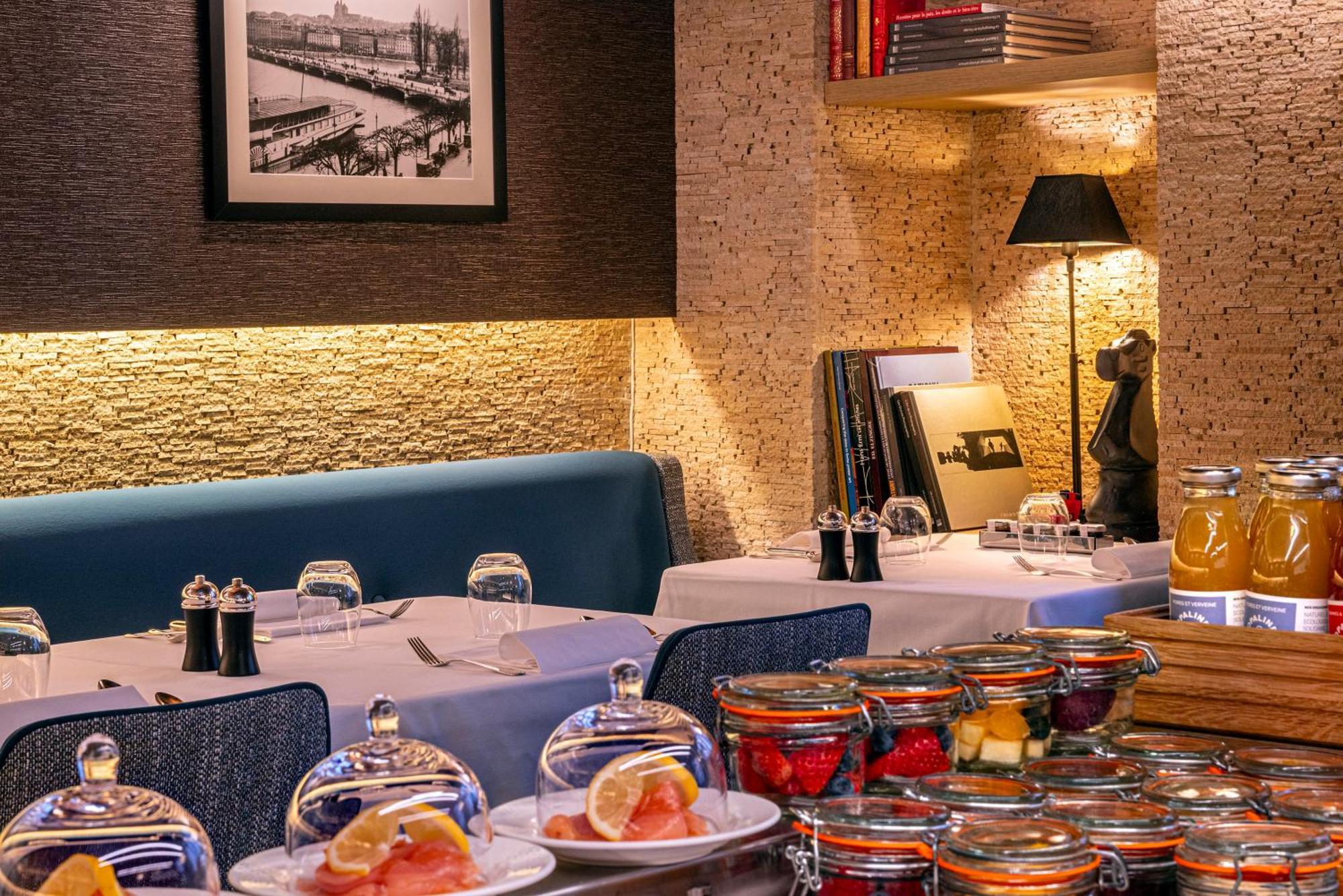 Hotel Les Armures Cenevre Dış mekan fotoğraf Restaurant