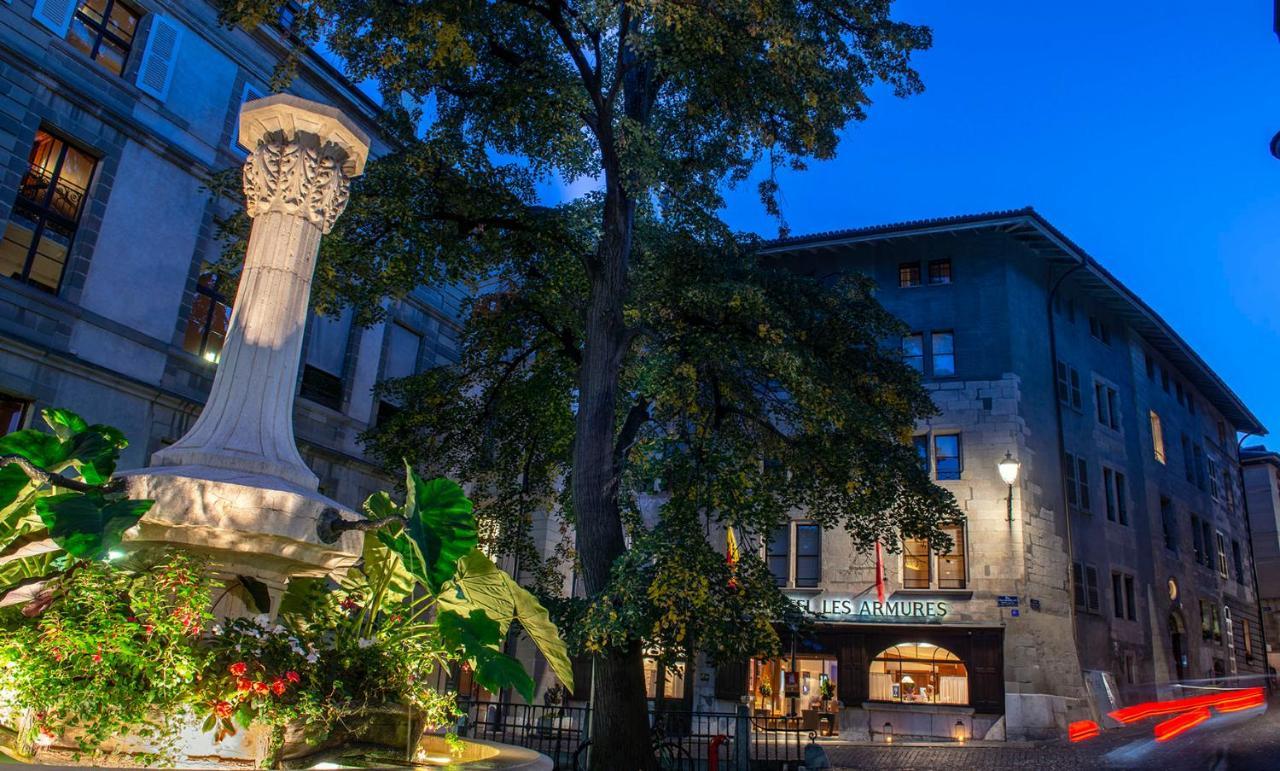 Hotel Les Armures Cenevre Dış mekan fotoğraf The fountain at night